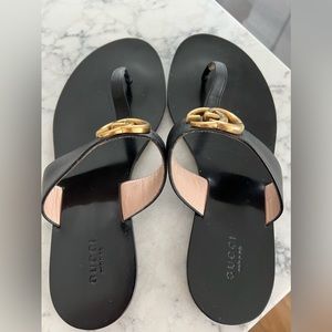 Gucci women sandals used size 37 1/2 great conditions